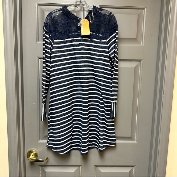 New with Tags Andrée by Unit Blue dress with lace neckline details size Large - Picture 2 of 10